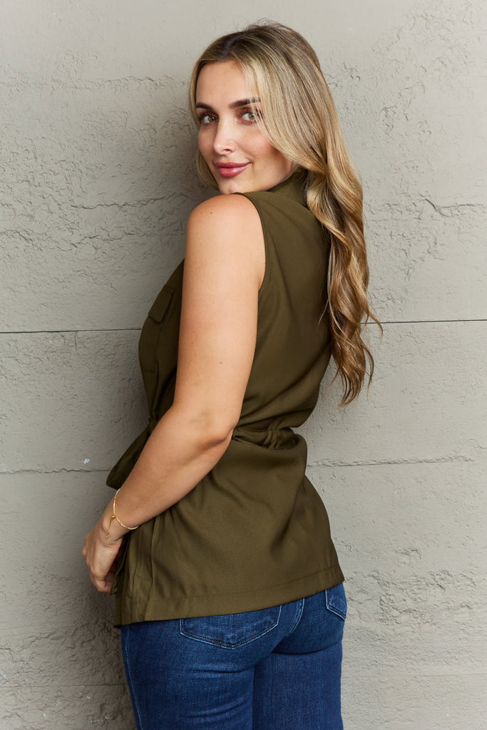 Lisa Sleeveless Collared Button Down Top