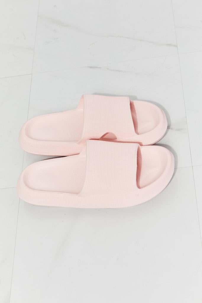 Gaia Slide in Pink